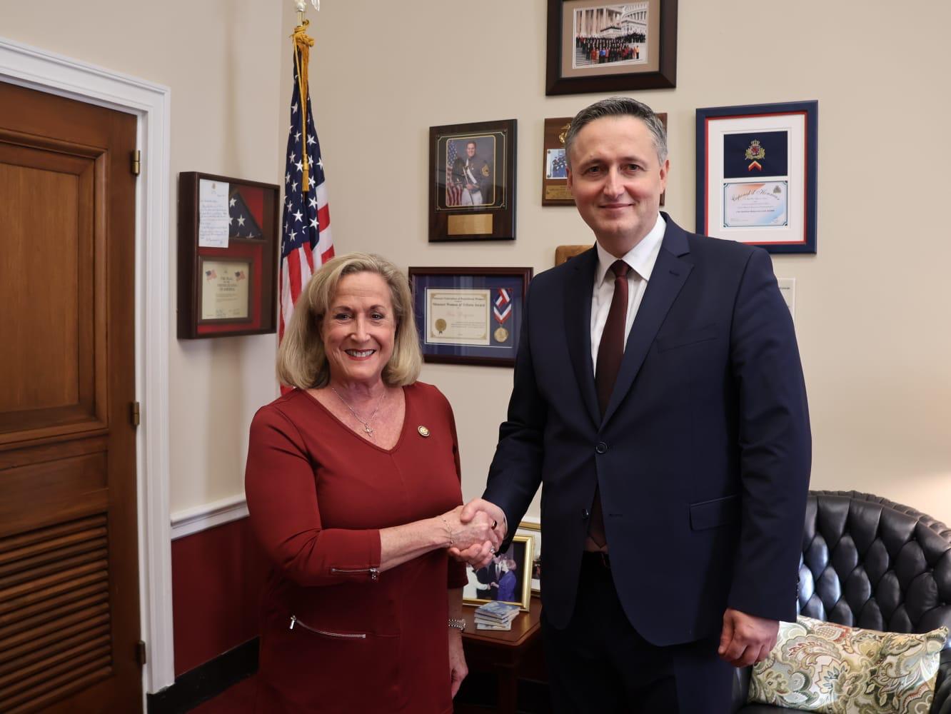 Bećirović u Washingtonu: Nije propala BiH, propali su velikodržavni projekti