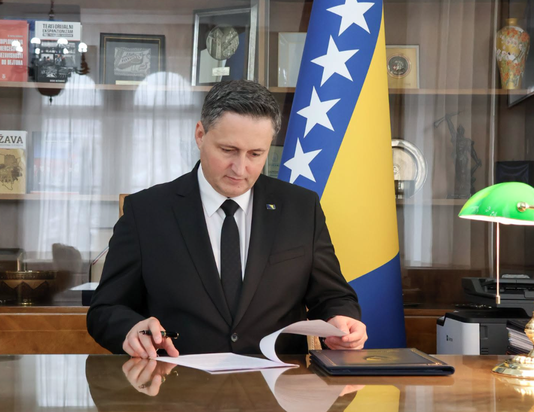 Bećirović uputio saučešće kralju i premijeru Španije: BiH saosjeća sa vama