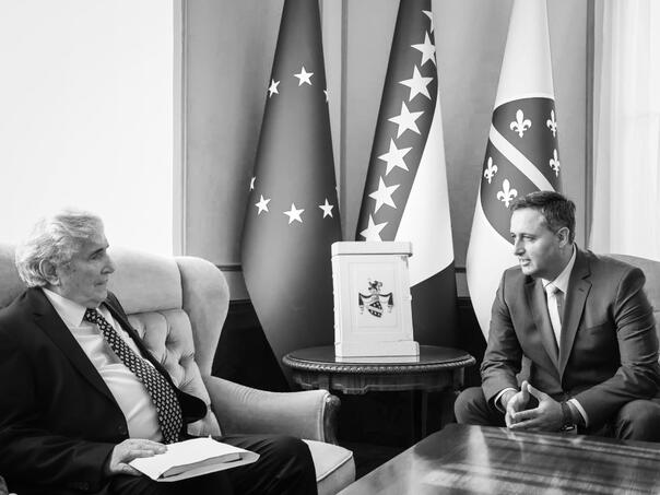 Bećirović uputio saučešće povodom smrti Rusmira Mahmutćehajića