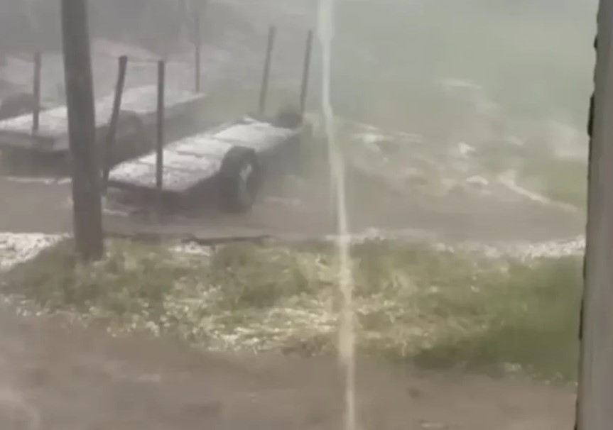 Beograd zahvatilo nevrijeme s kišom, rijeke na ulicama
