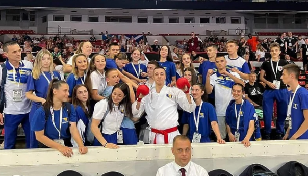 Bh. karatisti osvojili dvije zlatne i tri srebrene medalje na omladinskom EP-u