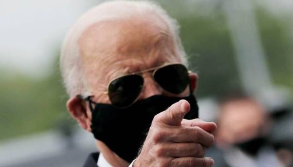Biden nazvao Trumpa "potpunom budalom" jer ne nosi masku