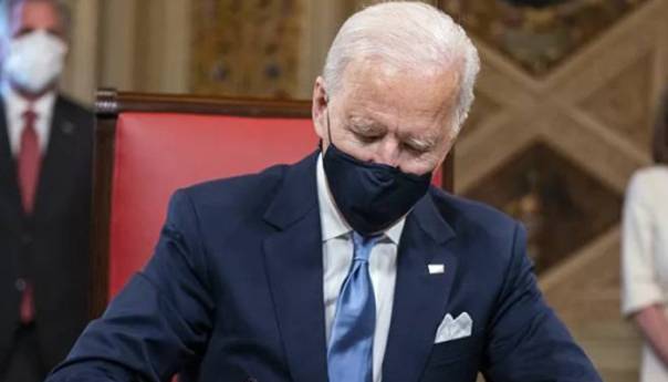 Biden pozdravio donaciju od 500 miliona doza vakcina