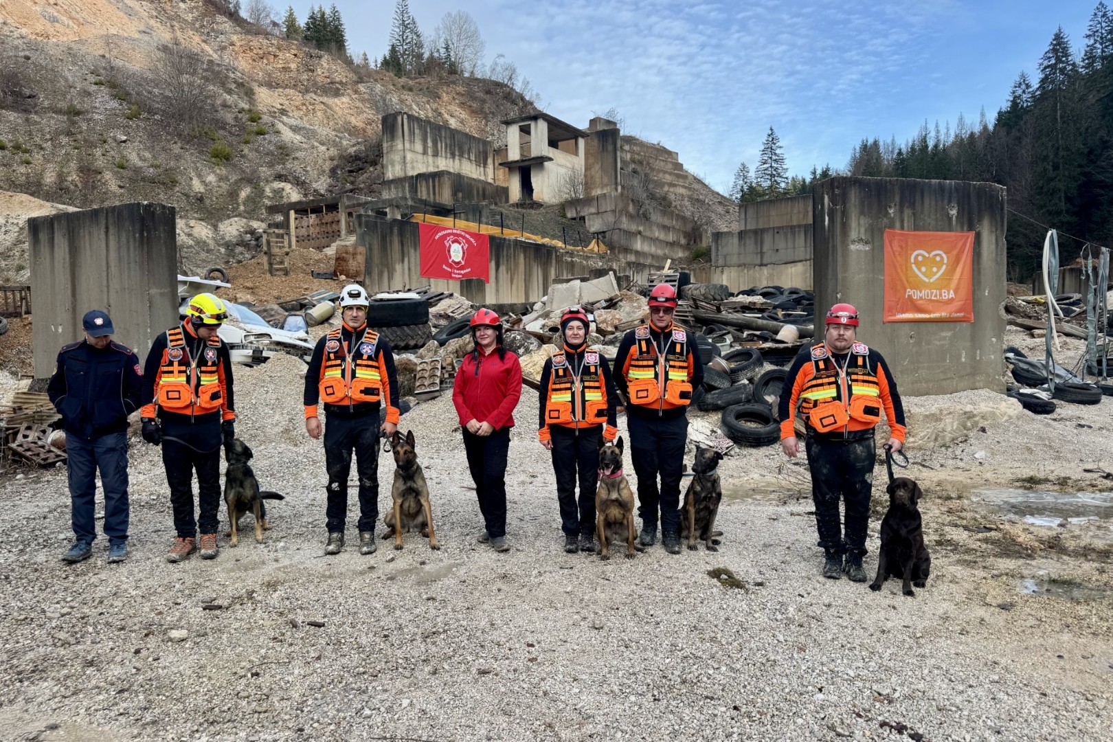 BiH dobila prve licencirane potražne pse po međunarodnim standardima
