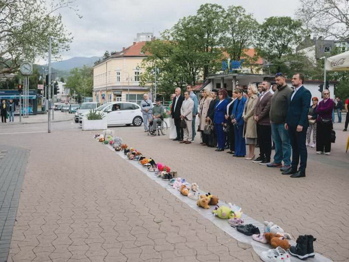 Bihać: Performansom odata počast ubijenoj djeci Bosne i Hercegovine