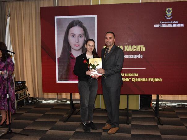 Bila je kažnjena jer je proslavila Dan nezavisnosti BiH, a sada je proglašena učenicom generacije