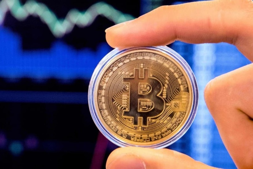 Bitcoin pao ispod 98.000 dolara