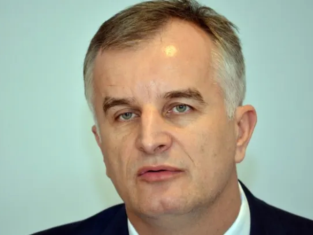 Bivši federalni ministar izabrao novo prezime: "Tako se osjećam"