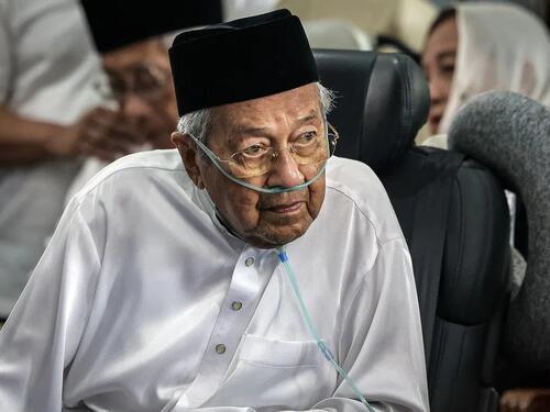 Bivši malezijski premijer Mahathir Mohamad završio u bolnici