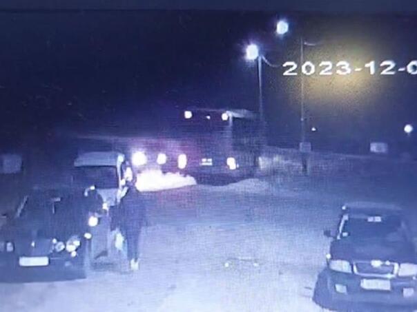 Bizaran slučaj u BiH: Ukrao autobus pa sa njim napravio sudar na parkingu, pogledajte snimak