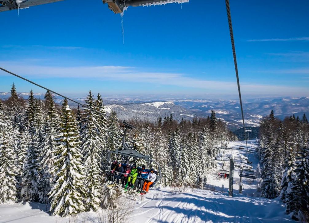 Bjelašnica: Pukla sajla na ski-liftu, povrijeđeno jedno lice