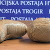 Bježao romobilom policiji pa mu ispao kilogram heroina