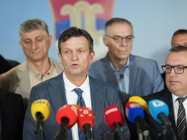 Blanuša: RS ide u dužničko ropstvo