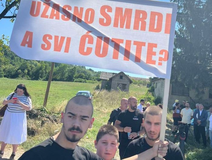 Blokiran put Banjaluka-Prijedor: "Smrad je nesnosan"