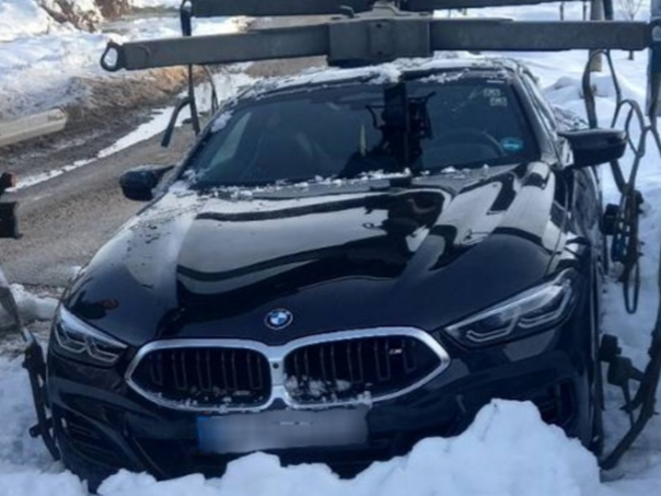 BMW za kojim je raspisana Interpolova potjernica oduzet u Omarskoj