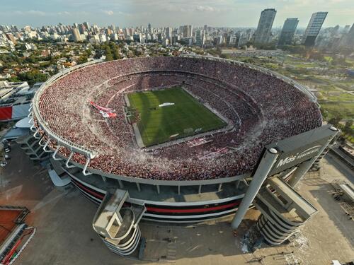 Boca Juniors ušutkala krcati Monumental, navijači Rivera napravili show