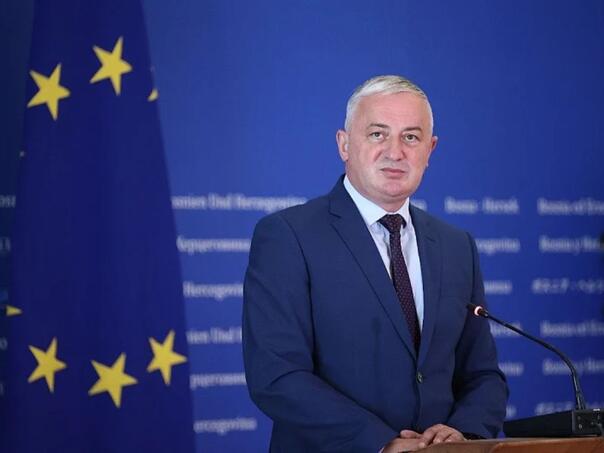 Zbog gužvi i ponižavanja: Traže se integrisani granični prelazi sa Srbijom i Crnom Gorom