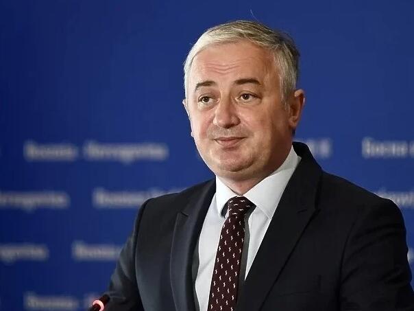 Borenović: Usvojen zakon, a još nema povrata PDV-a za prvu nekretninu