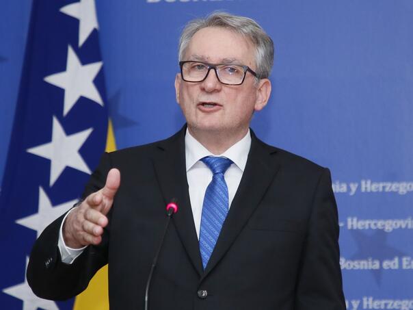 Bosić traži smjenu Amidžića: On ne može biti ministar finansija