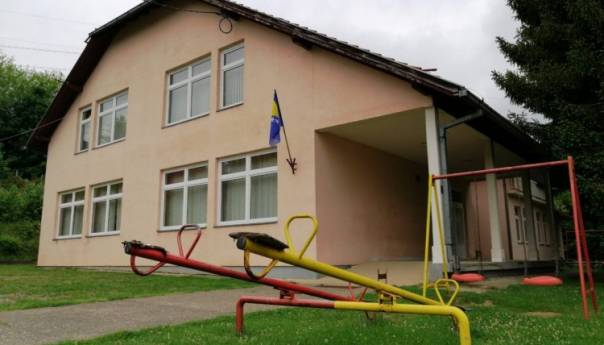 Bošnjačkim đacima u područnoj školi Liplje uskraćeno izučavanje bosanskog jezika