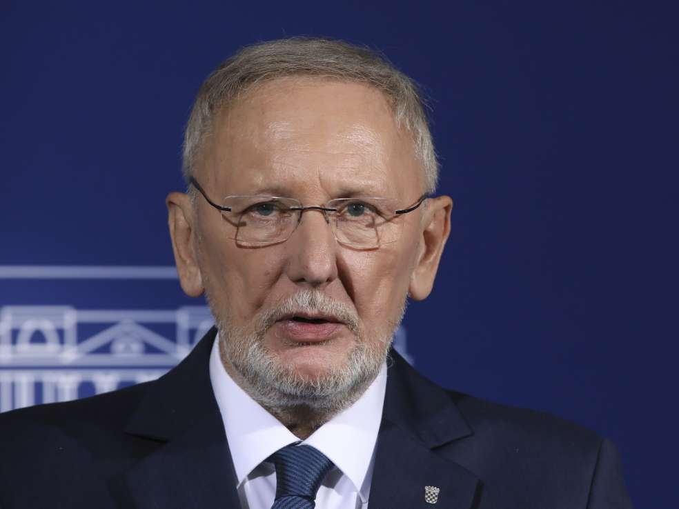 Božinović poziva na mir i saradnju u regiji nakon Vučićevih optužbi