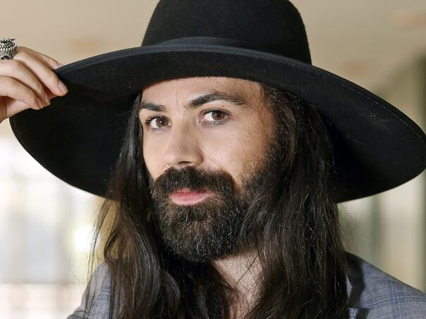 Božo Vrećo iznenadio promjenom imidža, pojavio se u emisiji