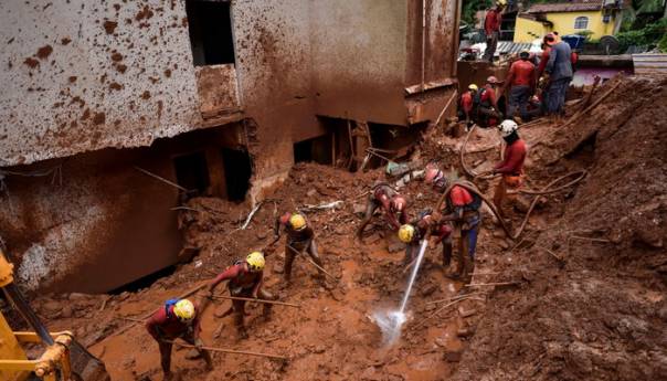 Brazil: U poplavama i klizištima poginule 64 osobe