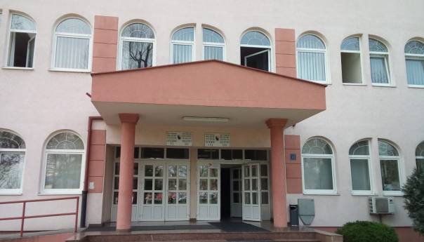 Brčacima šest godina zatvora zbog razbojništva u sportskoj kladionici