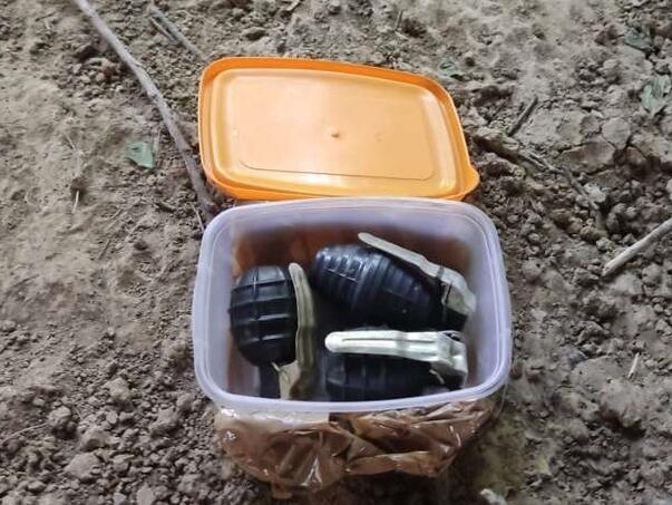 Brčko: Djeca tokom igre pronašla tri ručne bombe