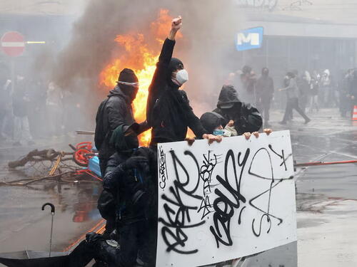 Brisel: Demonstranti se sukobili s policijom, korišteni suzavac i vodeni topovi