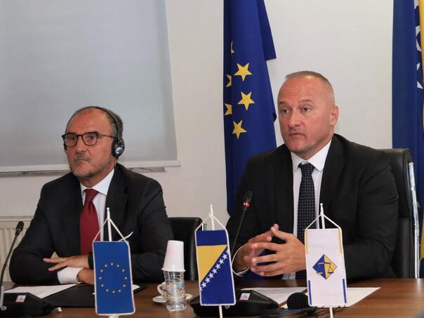 Brisel steže obruč: VSTV-u prijeti gubitak EU novca
