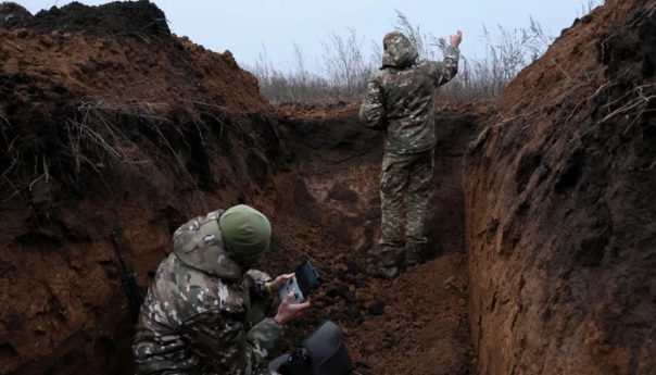 Britanija: Rusija uklanja nuklearne glave iz projektila i gađa Ukrajinu