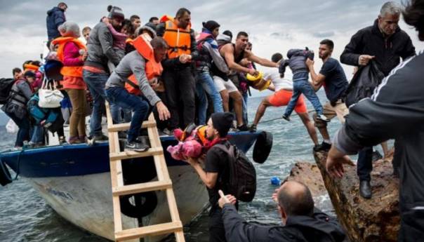 Brod sa 45 migranata prevrnuo se u Egejskom moru
