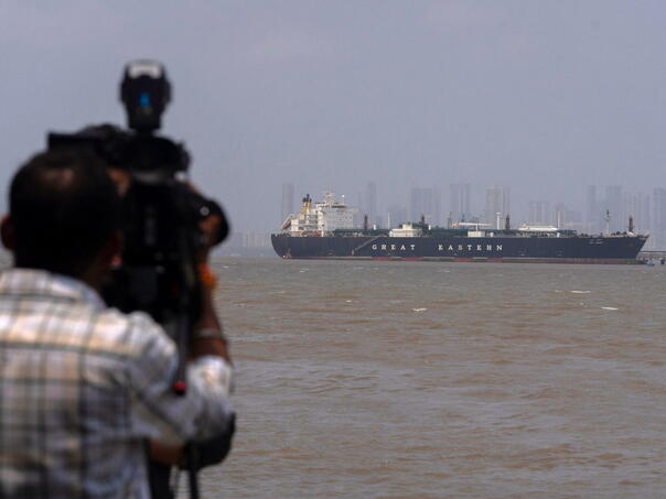 Brodovi koji plate imat će prednost prolaska kroz Hormuz