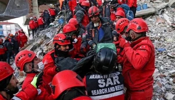 Broj poginulih u potresu u Turskoj popeo se na 35