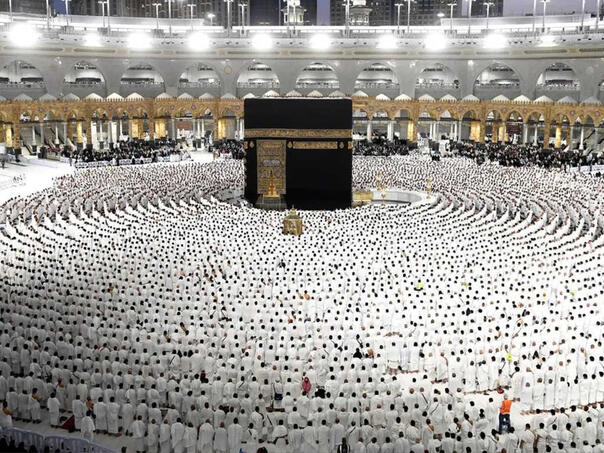 Broj preminulih na hadžu premašio 900, u Meki izmjerena +52 stepena