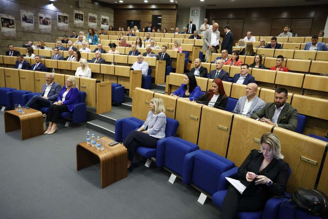 Brojne odluke pred delegatima: Danas sjednica Doma naroda FBiH