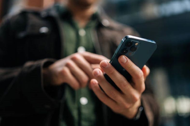 Brzo vam se prazni mobitel? Isključite ovu Google funkciju