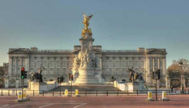 Buckinghamska palača otkrila detalje o tajnom vjenčanju