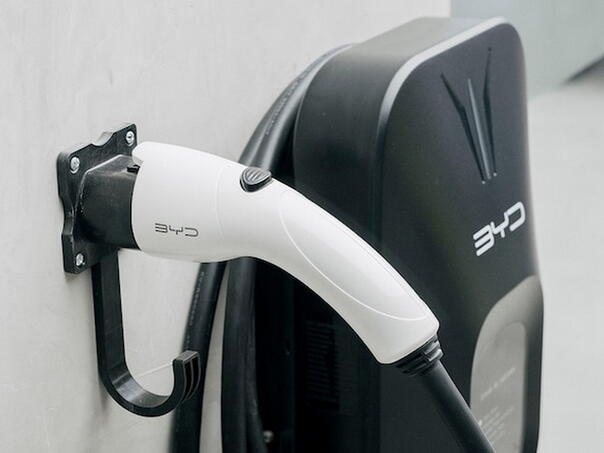 BYD ima novu tehnologiju za punjenje e-automobila