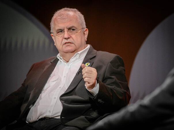 Čanak demontirao Vučića: Koliko je pismenih u toj trećini protiv rezolucije