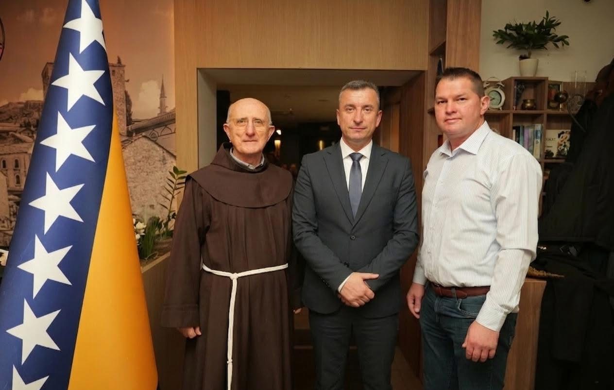 Ćatić na iftaru u Mostaru spojio političke, vjerske i društvene aktere