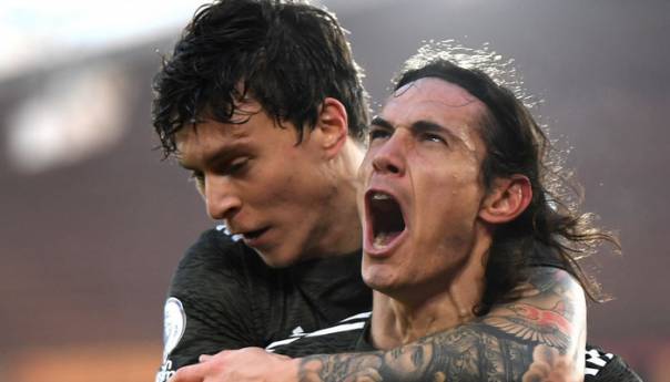 Cavaniju prijeti suspenzija zbog rasističke objave