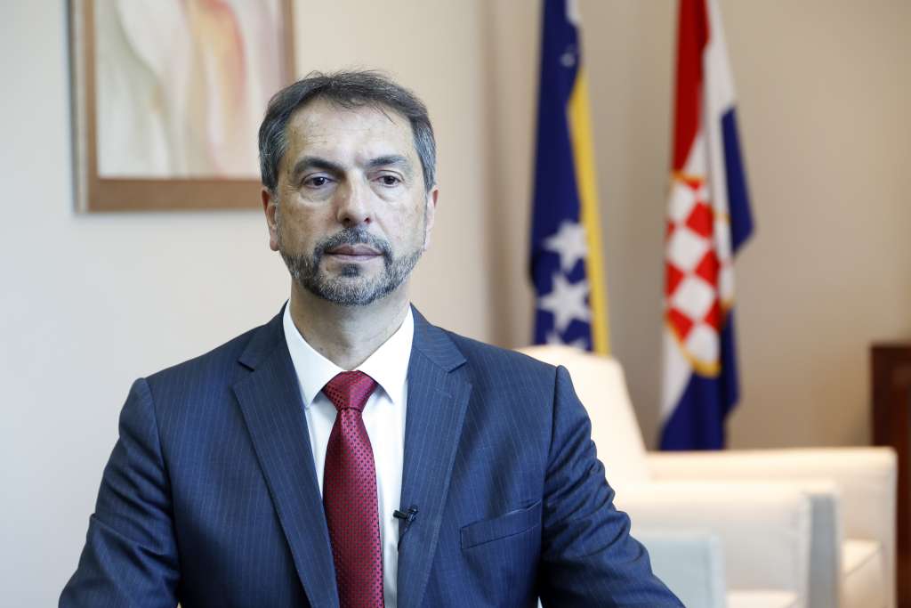 Čavara potvrdio da HDZ nema namjeru izbacivati SNSD iz vlasti