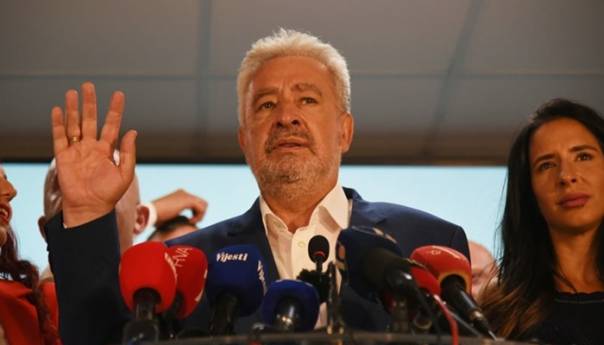 Čelnici DF-a pozvali Krivokapića da vrati mandat