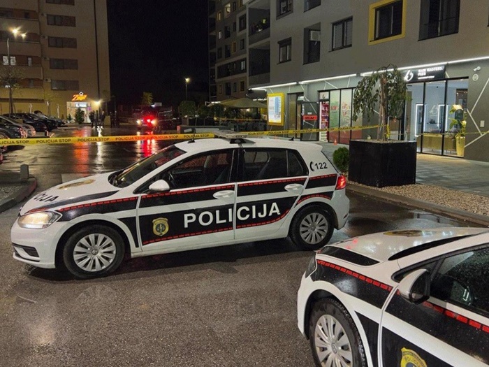 Četiri osobe uz prijetnje nožem napale i opljačkale muškarca u Sarajevu