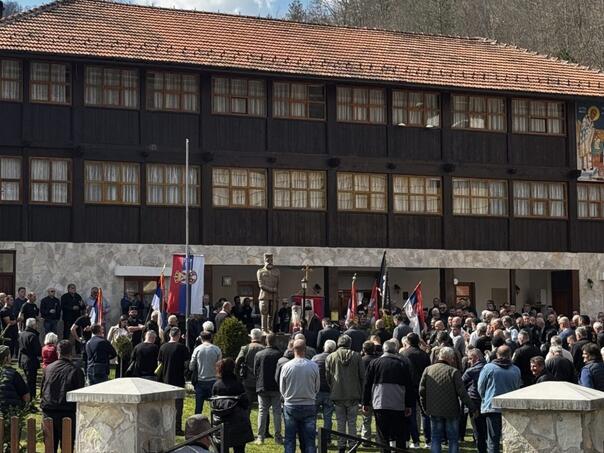 Četnici i novo veličanje ratnih zločinaca u Višegradu