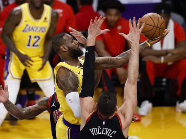 Chicago Bullsi i LA Lakersi odigrali jednu od najluđih utakmica ikada