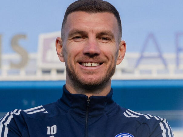 Cijela BiH i pola Njemačke gledaju prema Gelsenkirchenu: Džeko danas debituje za Schalke!