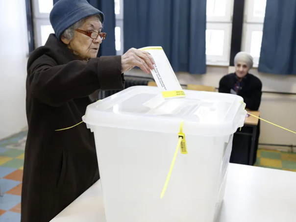 CIK BiH: Slaba izlaznost u RS-u do 11.00 sati